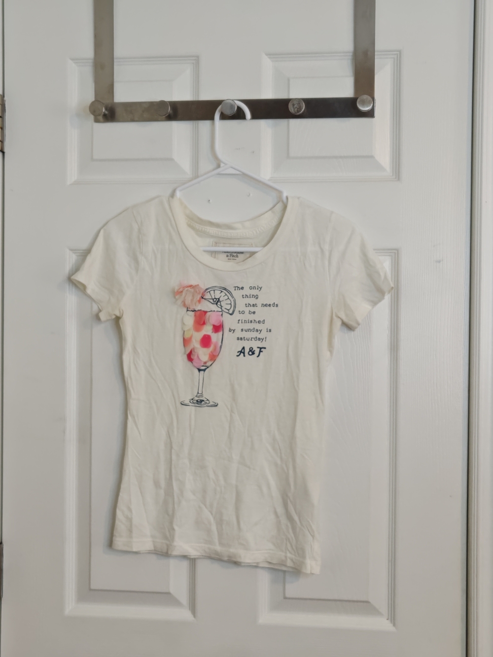 Abercrombie & Fitch White Short-Sleeve Decorative Cocktail Graphic Tee Size S